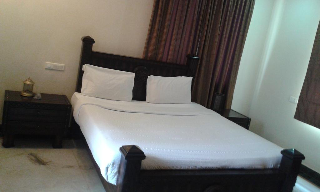 Ibc Hotels & Resorts Pvt. Ltd. Μπανγκαλόρ Δωμάτιο φωτογραφία